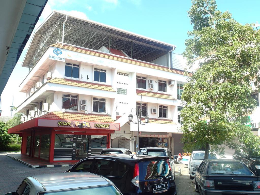 Transit Hotel Labuan Esterno foto