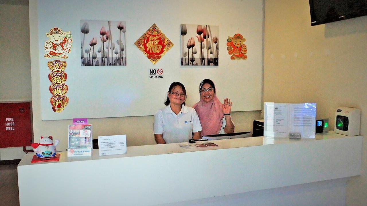 Transit Hotel Labuan Esterno foto