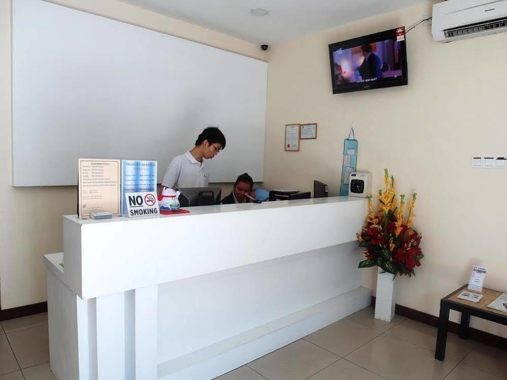 Transit Hotel Labuan Esterno foto
